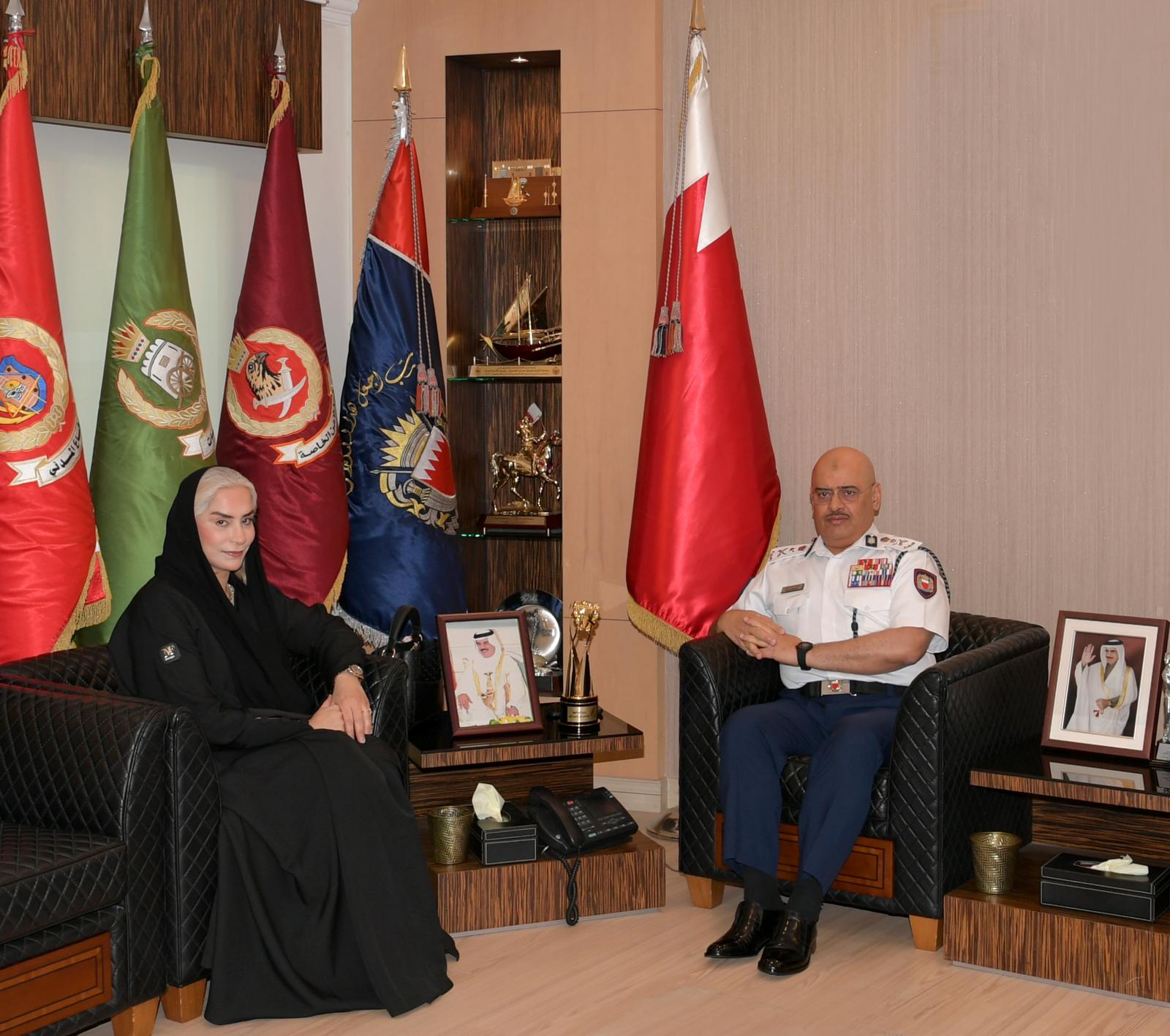 رئيس الأمن العام يستقبل رئيس جمعية البحرين لمكاتب الاستقدام<